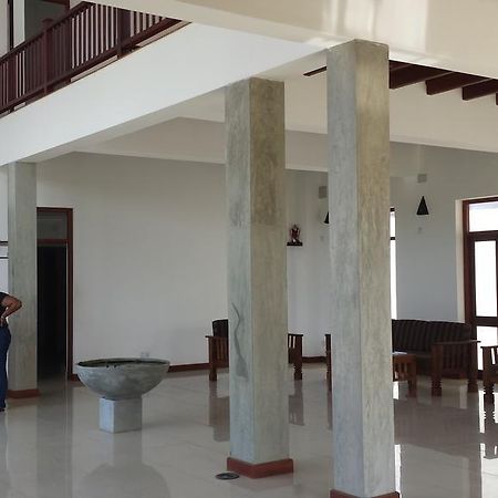 نيجومبو Ceylonica Beach Hotel المظهر الخارجي الصورة