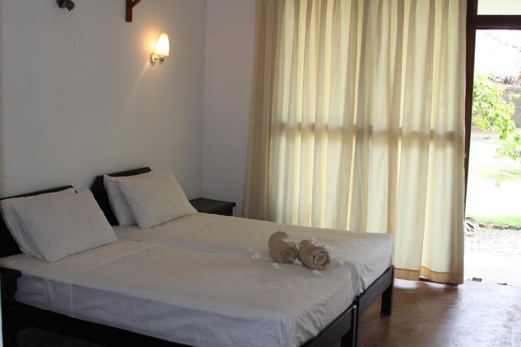 نيجومبو Ceylonica Beach Hotel المظهر الخارجي الصورة